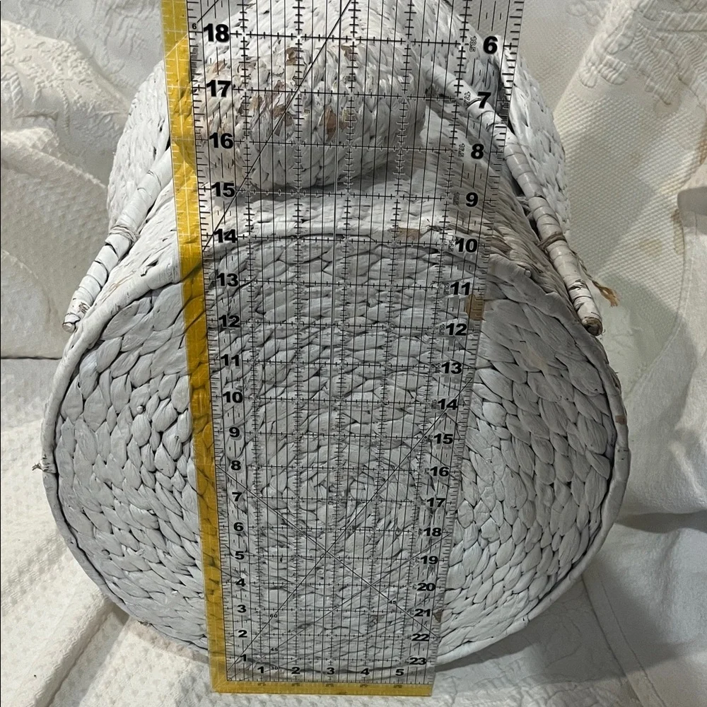 White Woven‎ Elephant Basket